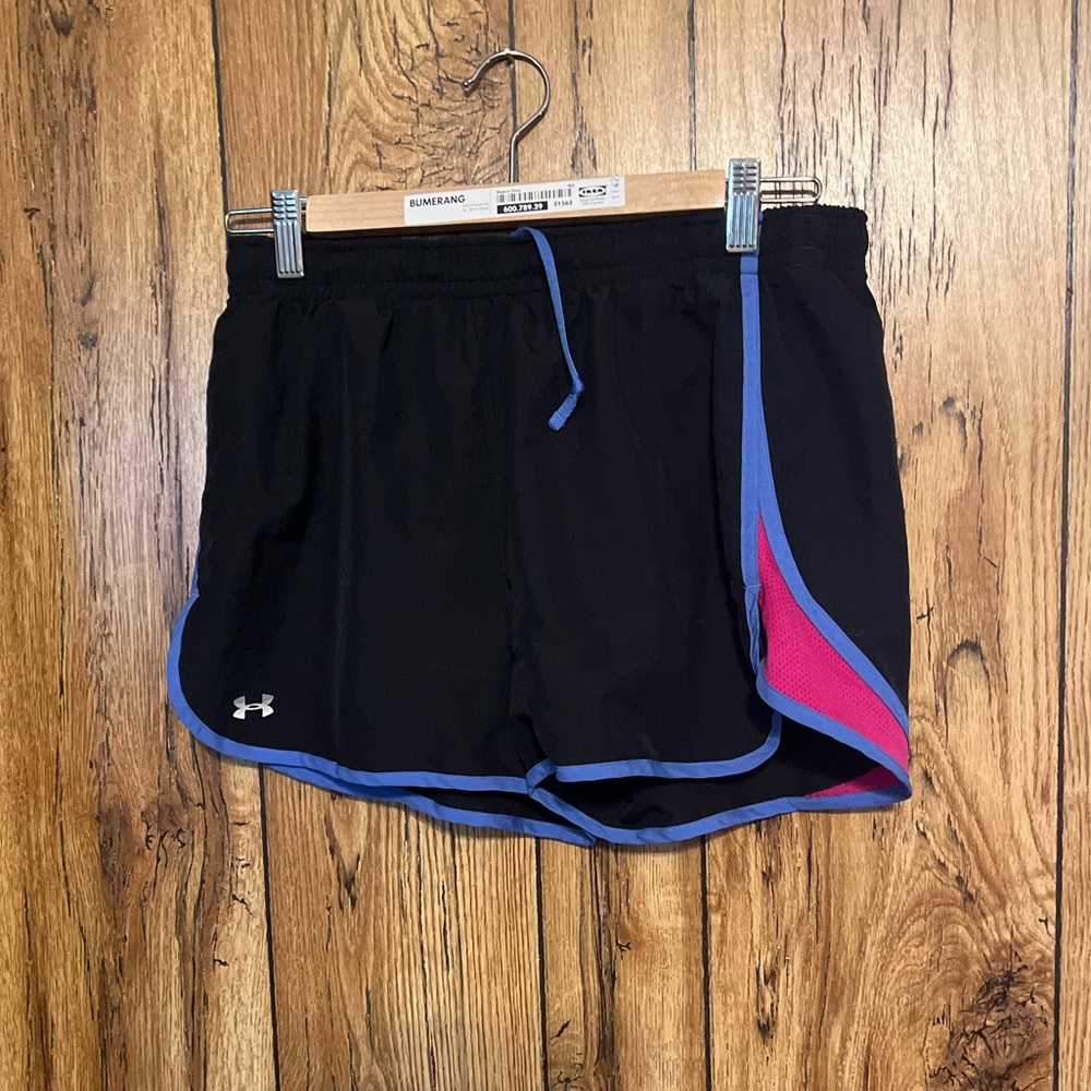 Under Armour size m shorts